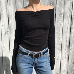 Black Wideneck Longsleeve